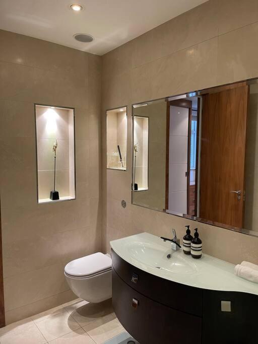 Designer 2 Bedroom Pimlico 伦敦 外观 照片