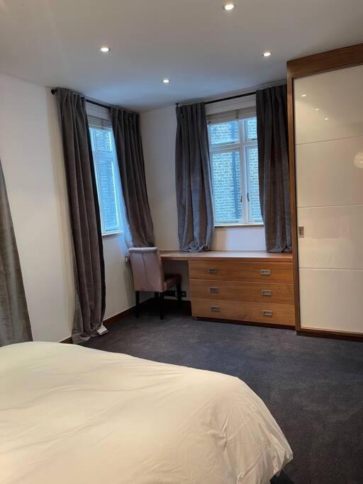 Designer 2 Bedroom Pimlico 伦敦 外观 照片